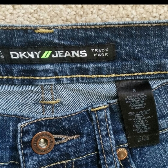 Levi's & DKNY Women's Jeans - Picture 9 of 10